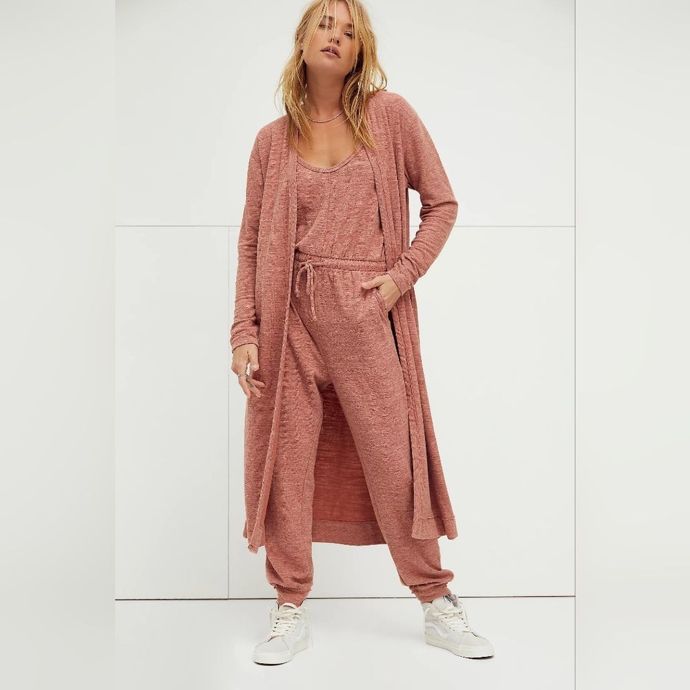 NWT FREE PEOPLE Bicoastal Set Size Large Color Wine